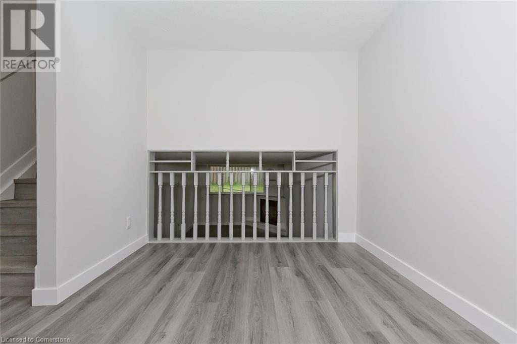 Photo 38 of 504 Pinetree Crescent, Cambridge ON