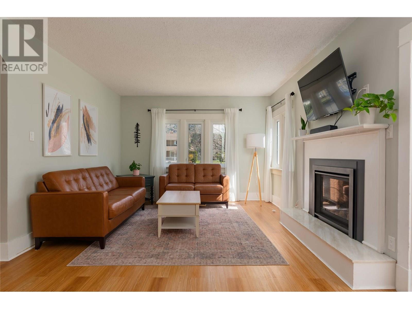 309 RITCHIE Avenue, Trail
