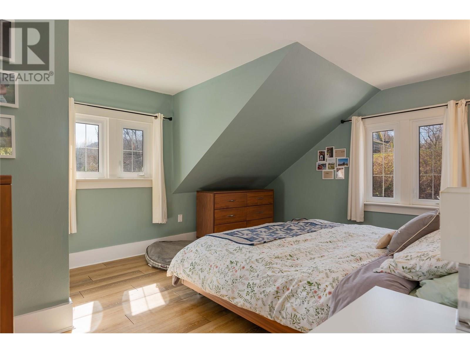309 RITCHIE Avenue, Trail