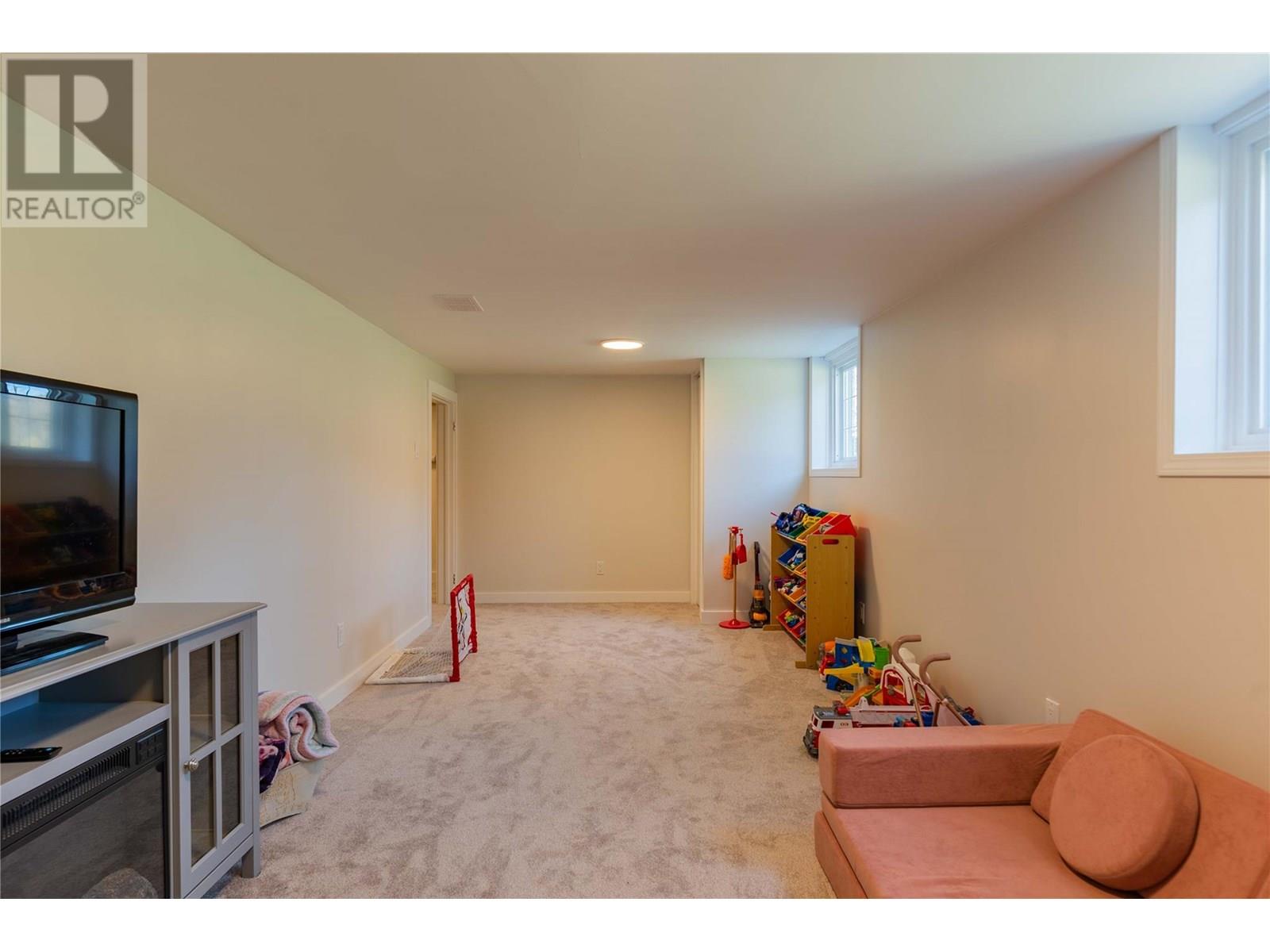 309 RITCHIE Avenue, Trail
