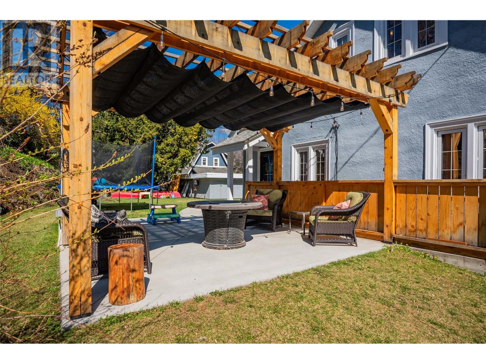 309 RITCHIE Avenue, Trail