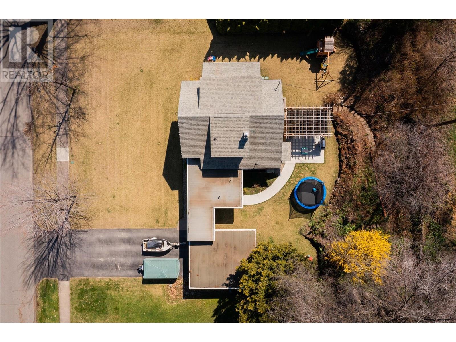 309 RITCHIE Avenue, Trail