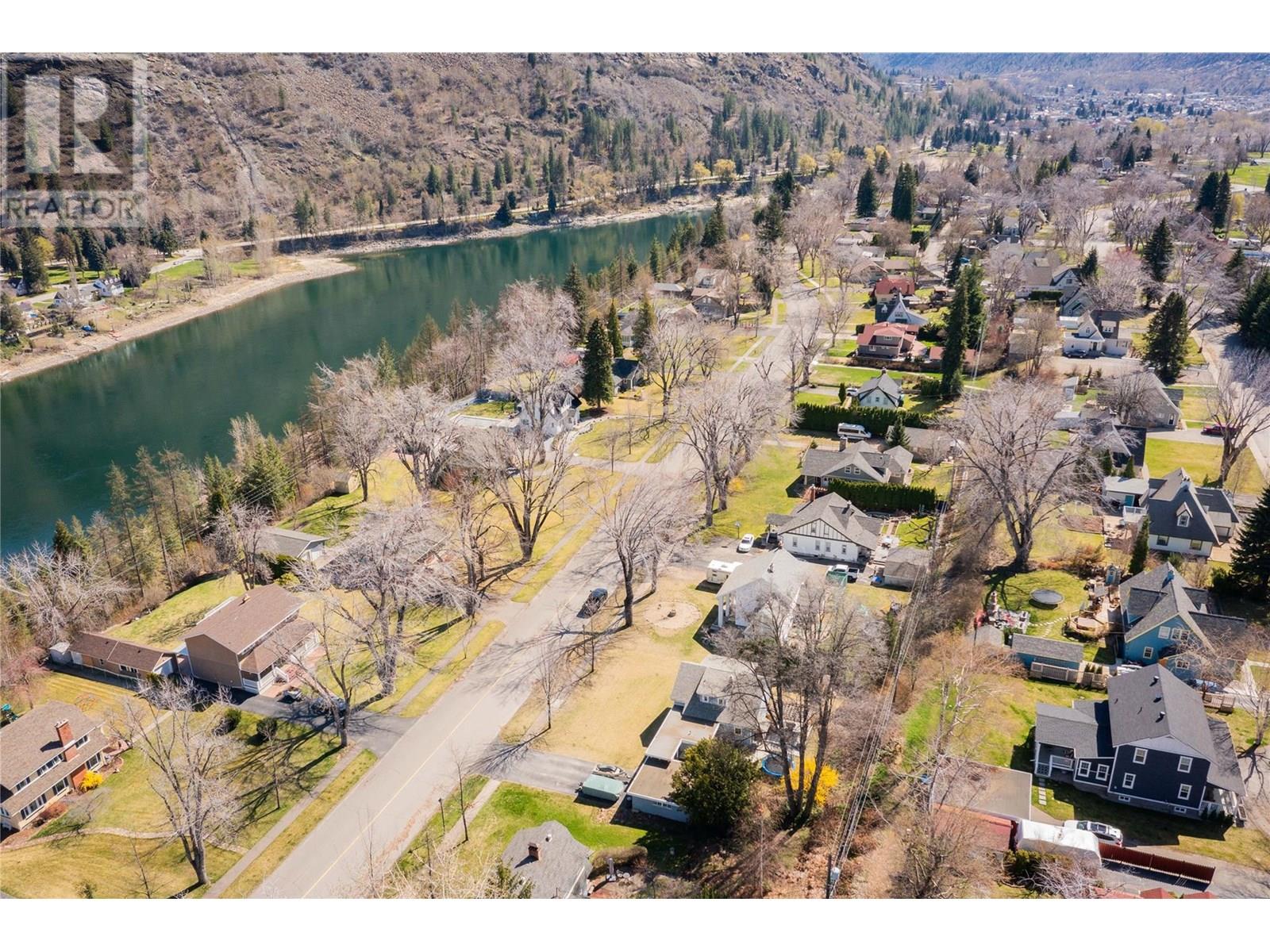 309 RITCHIE Avenue, Trail