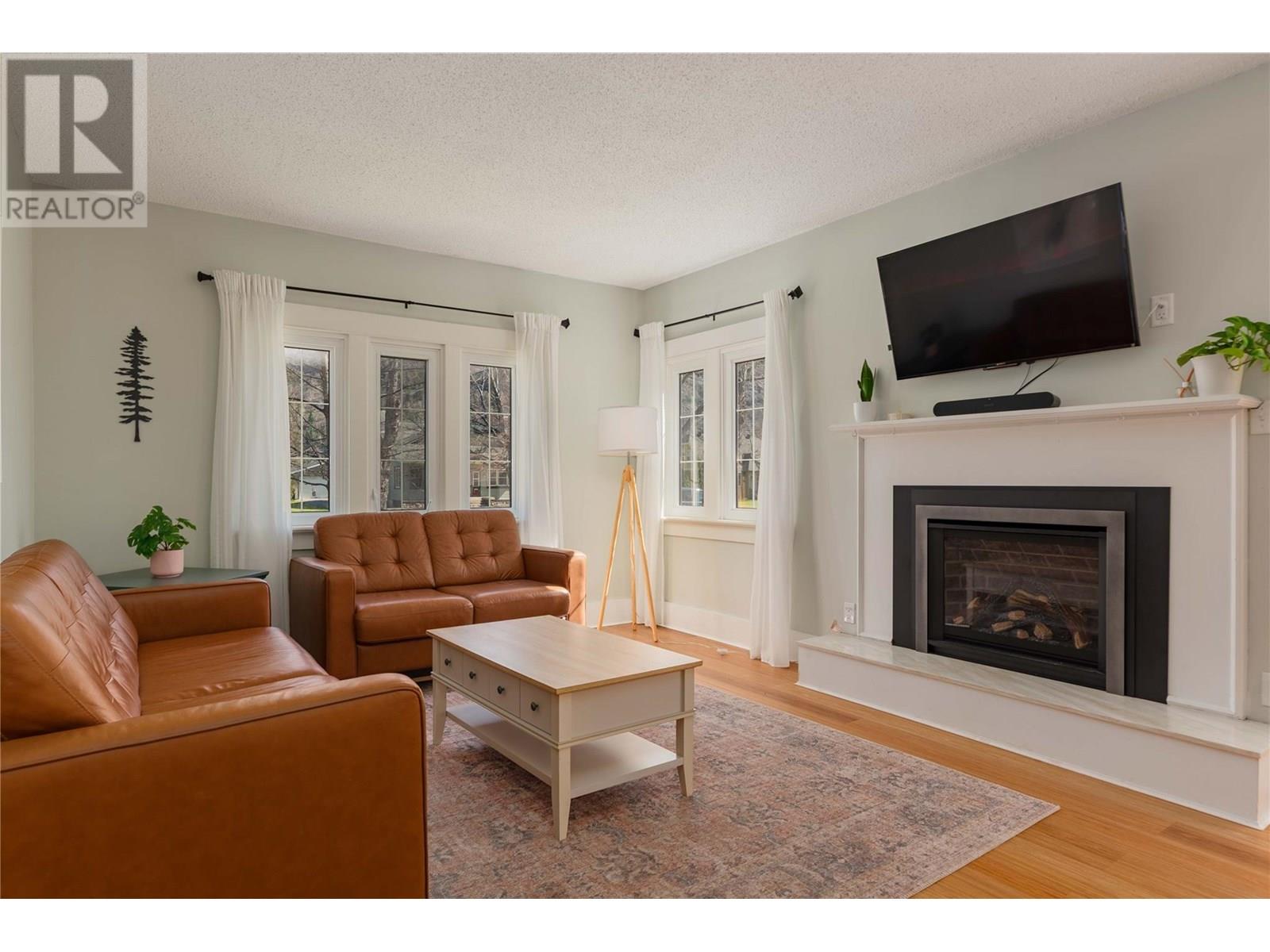 309 RITCHIE Avenue, Trail