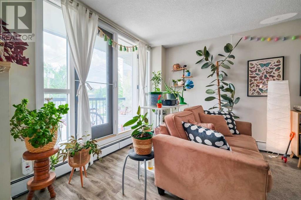 Single Family House for Sale in   B Street SW Bankview Calgary 