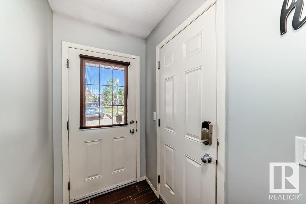 #22 3751 12 ST NW - Image 2