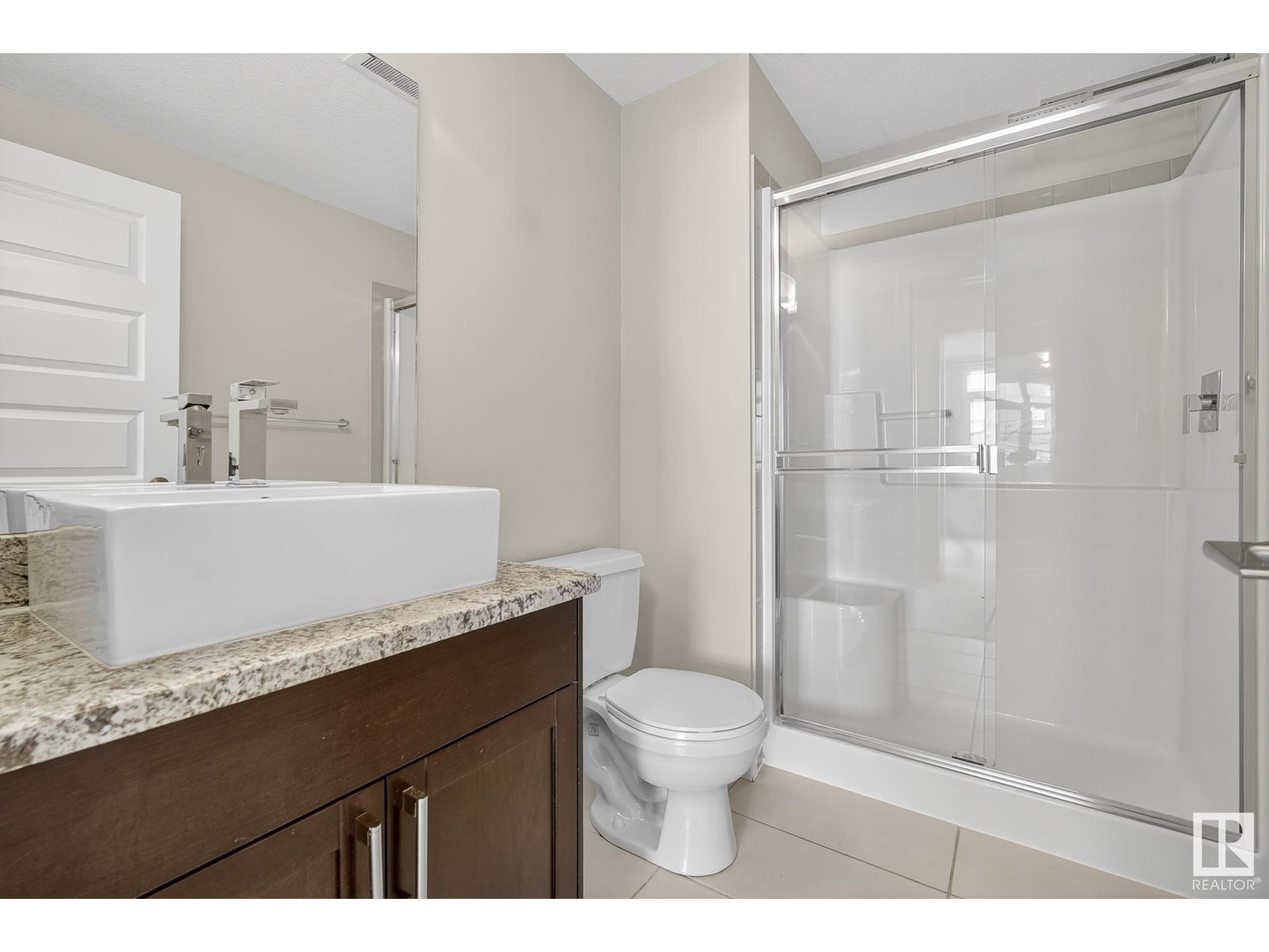 Photo 18 of 613 5151 Windermere Bv Sw, Edmonton AB