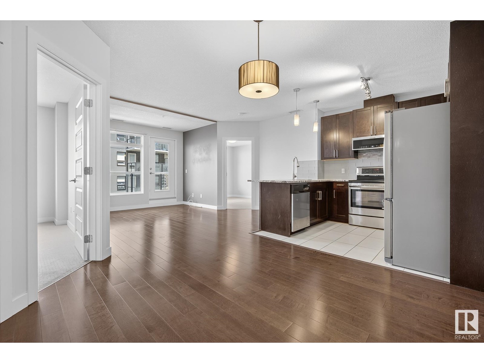 Photo 8 of 613 5151 Windermere Bv Sw, Edmonton AB