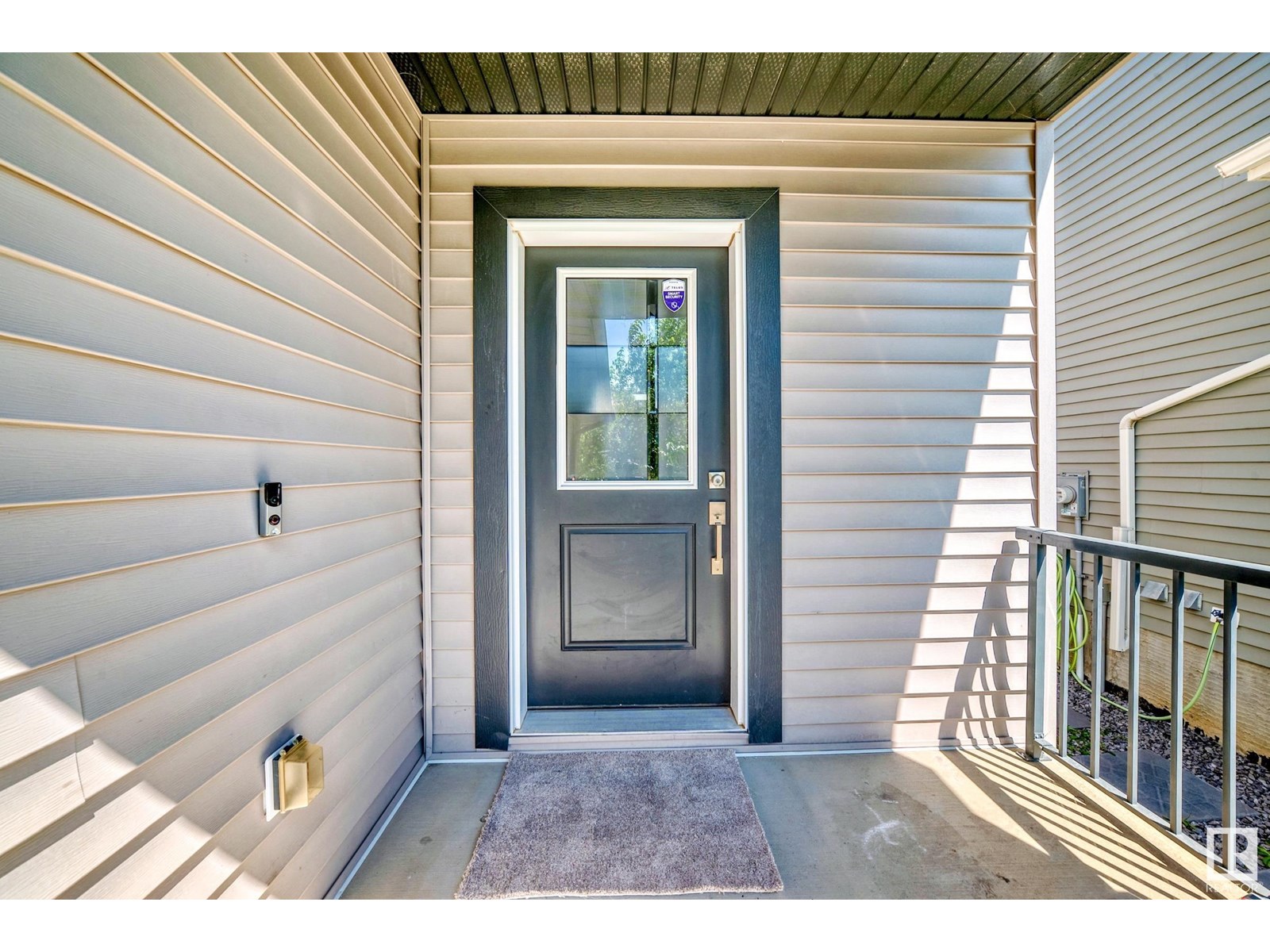 Photo 3 of 8579 Cushing Pl Sw, Edmonton AB