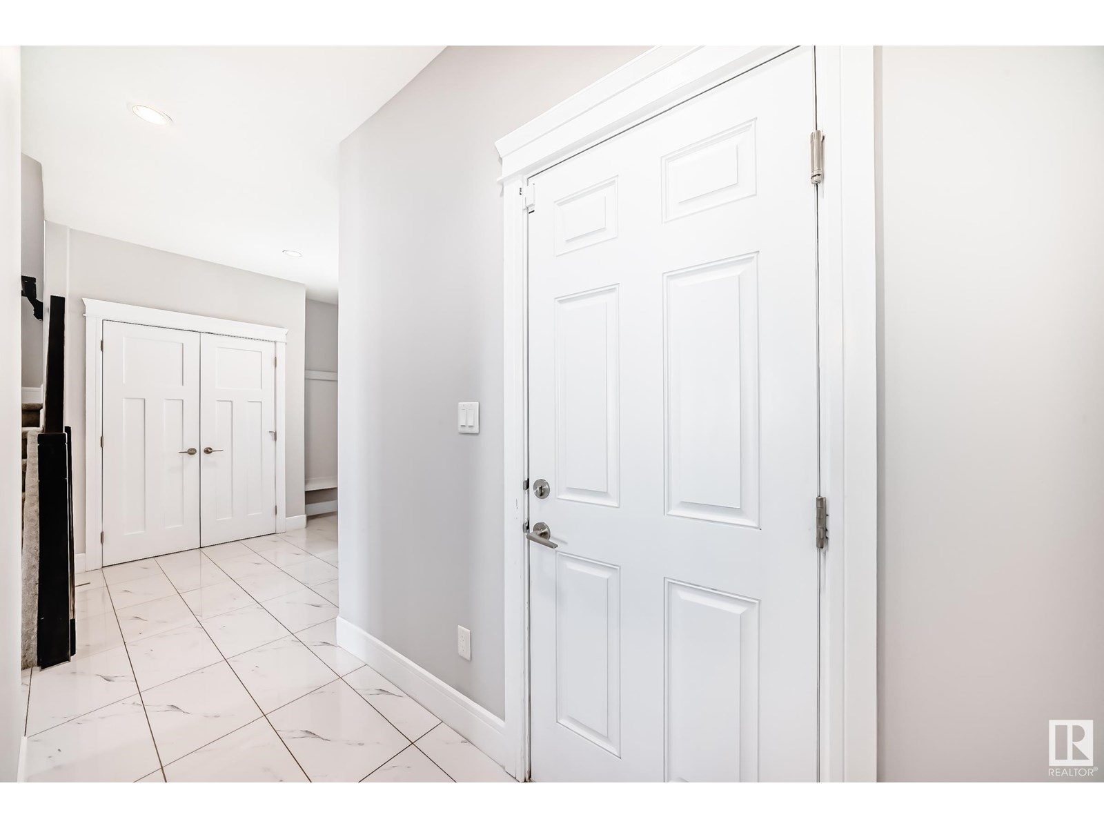 Photo 5 of 8579 Cushing Pl Sw, Edmonton AB