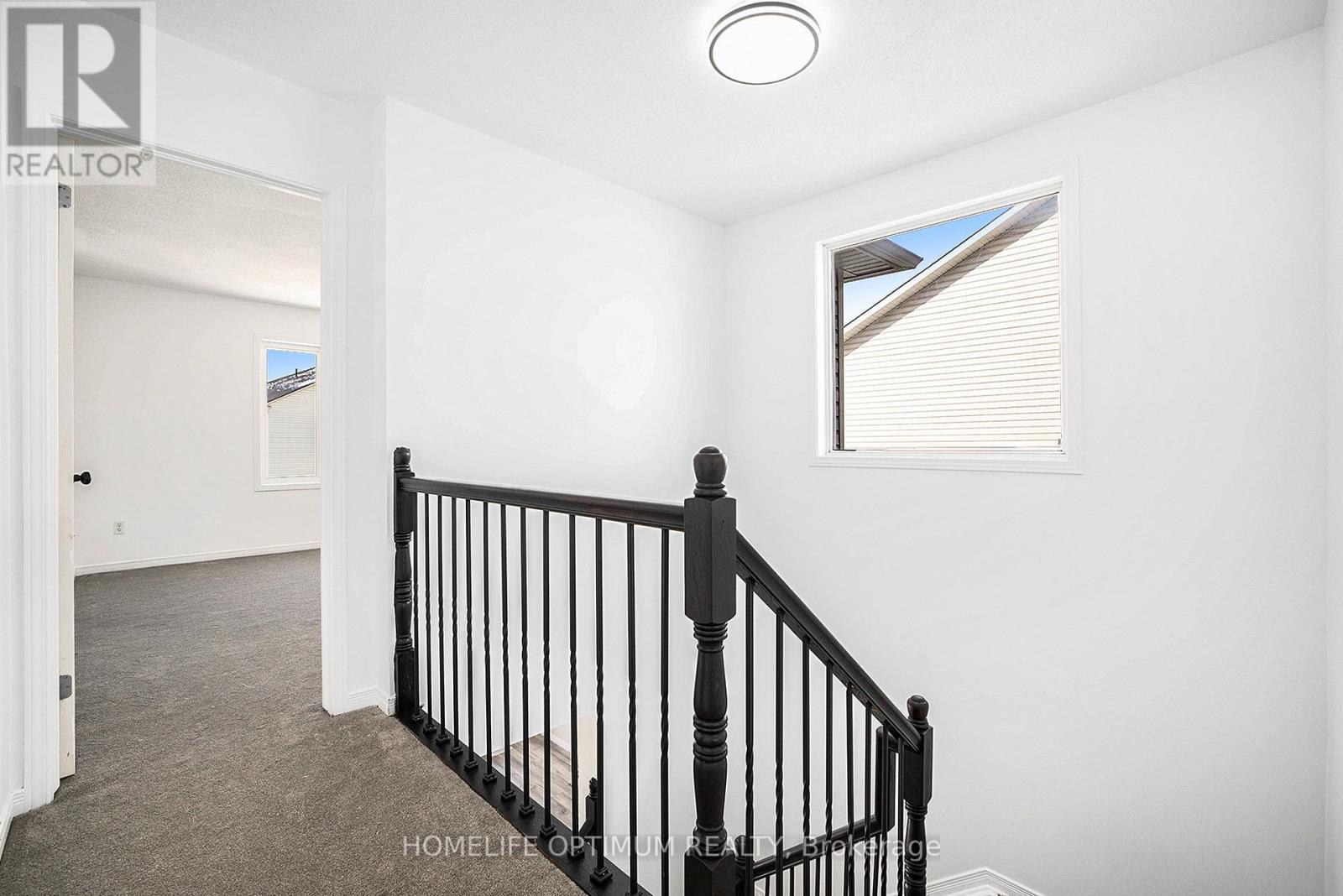 Photo 5 of 863 Taradale Drive, Ottawa ON