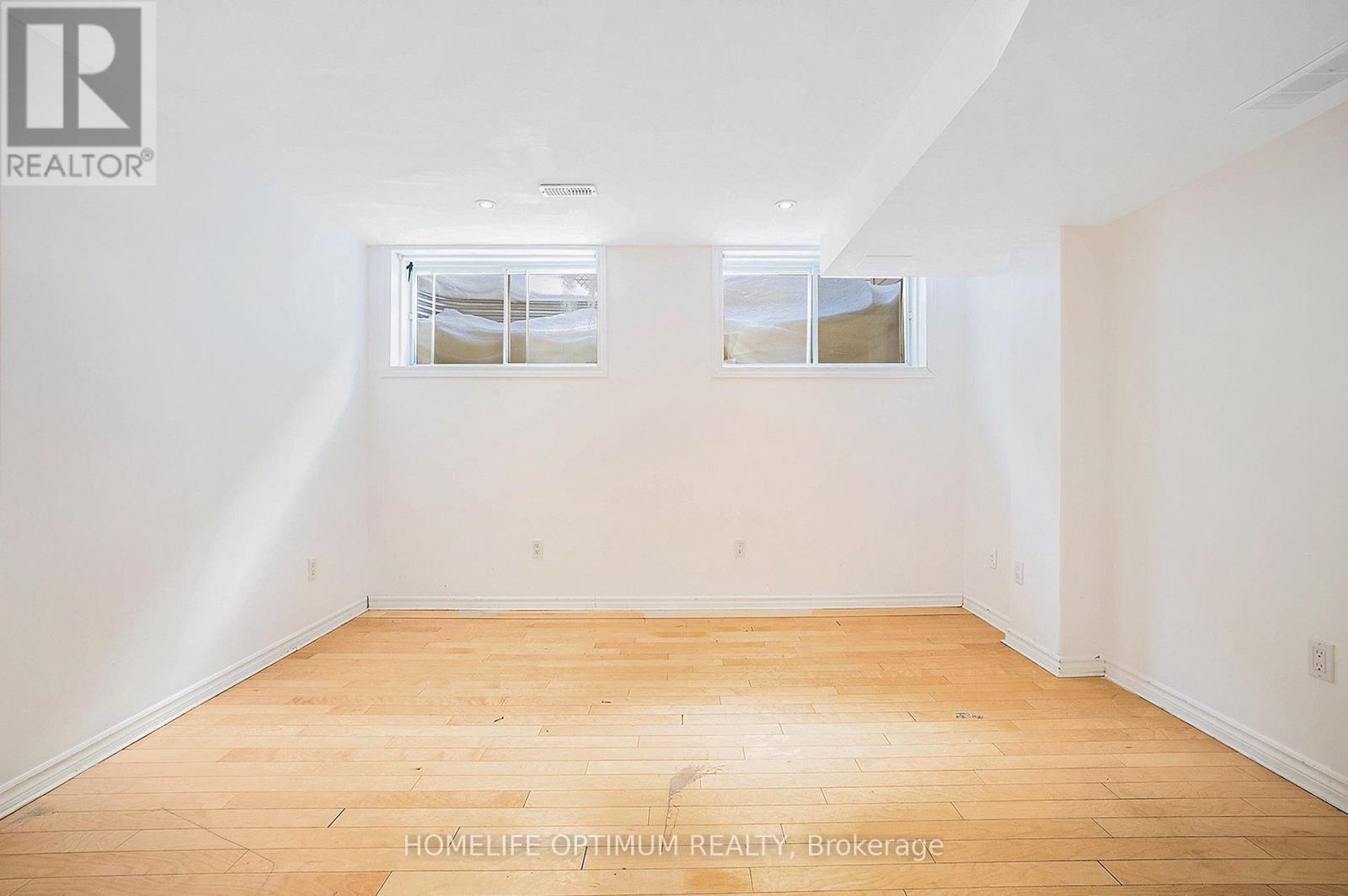 Photo 2 of 863 Taradale Drive, Ottawa ON