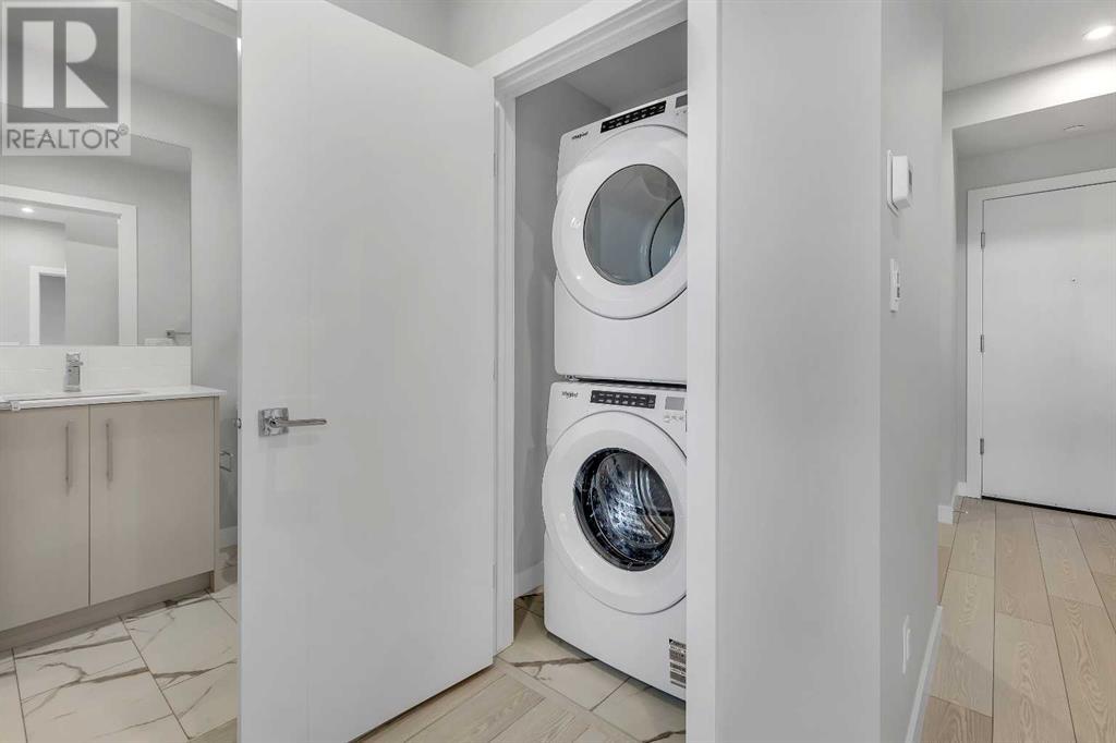 Single Family House for Sale in   broadcast Avenue SW West Springs Calgary 