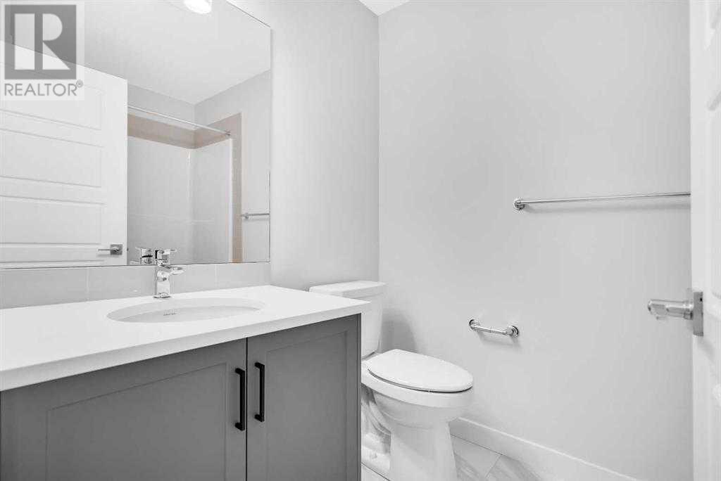Single Family House for Sale in  Amblefield Avenue NW Moraine Calgary 