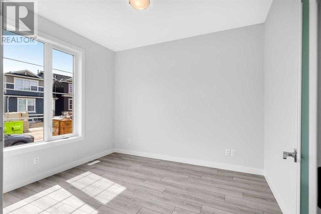 Single Family House for Sale in  Amblefield Avenue NW Moraine Calgary 