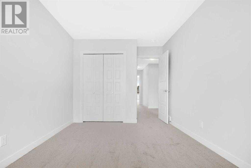 Single Family House for Sale in  Amblefield Avenue NW Moraine Calgary 