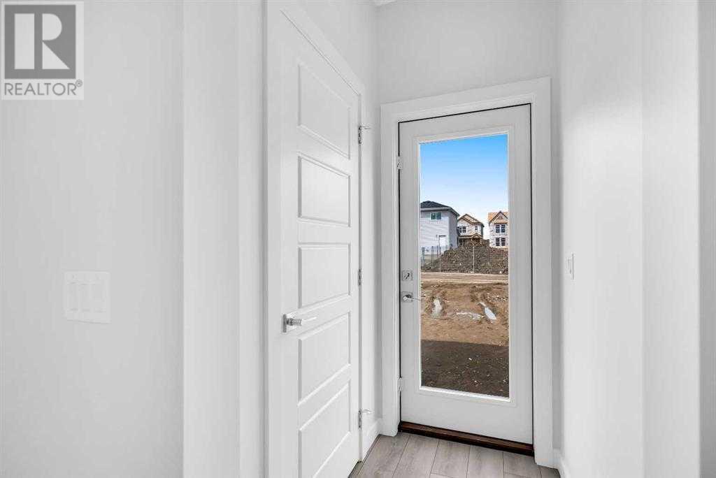 Single Family House for Sale in  Amblefield Avenue NW Moraine Calgary 