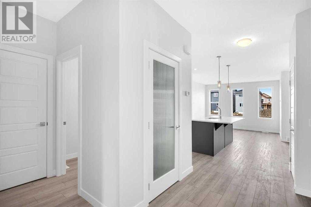 Single Family House for Sale in  Amblefield Avenue NW Moraine Calgary 