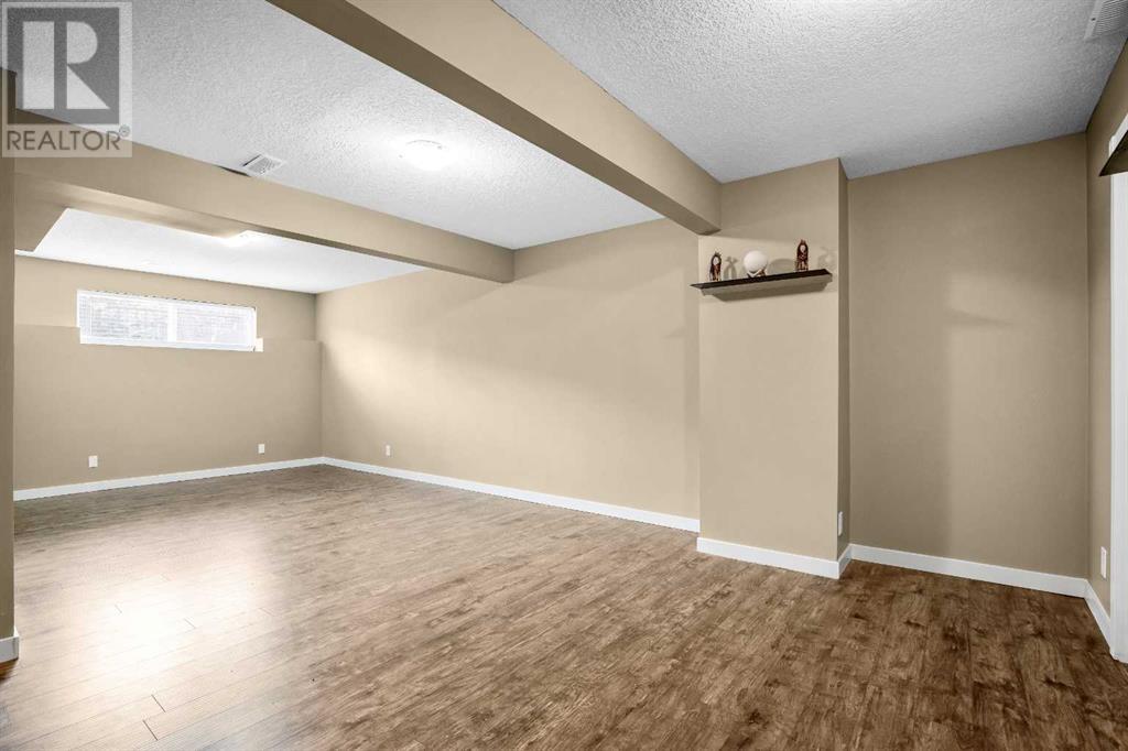 Single Family House for Sale in  Copperpond Rise SE Copperfield Calgary 