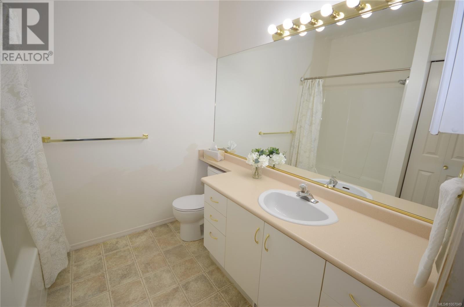 Photo 19 of 147 Ocean Walk Dr, Nanaimo BC