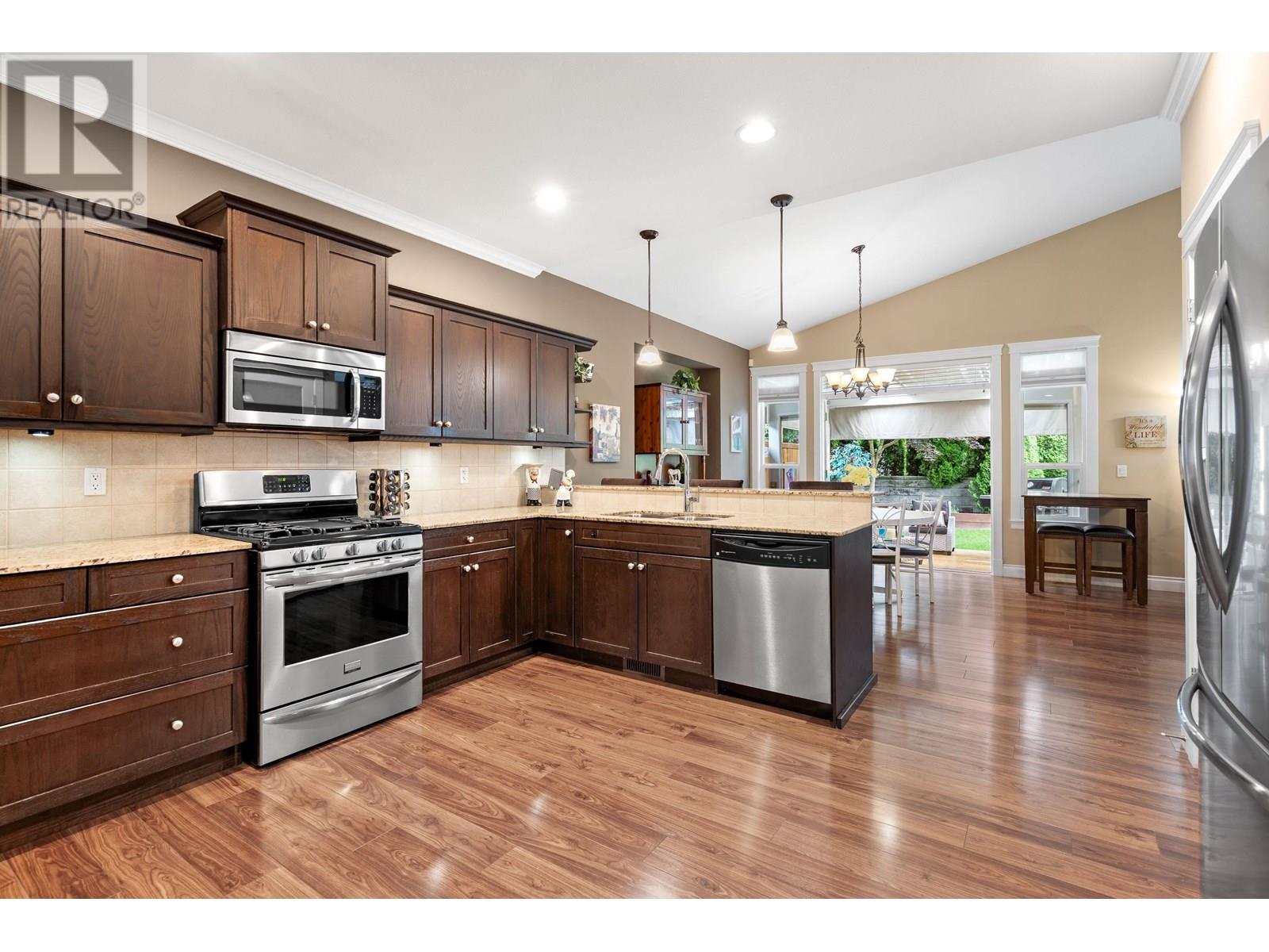 Photo 7 of 23669 133 Avenue, Maple Ridge BC