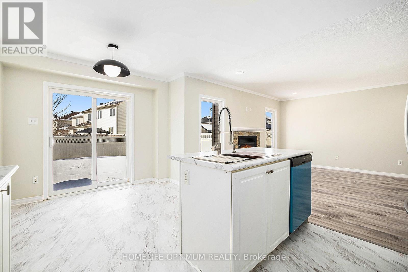 Photo 2 of 863 Taradale Drive, Ottawa ON