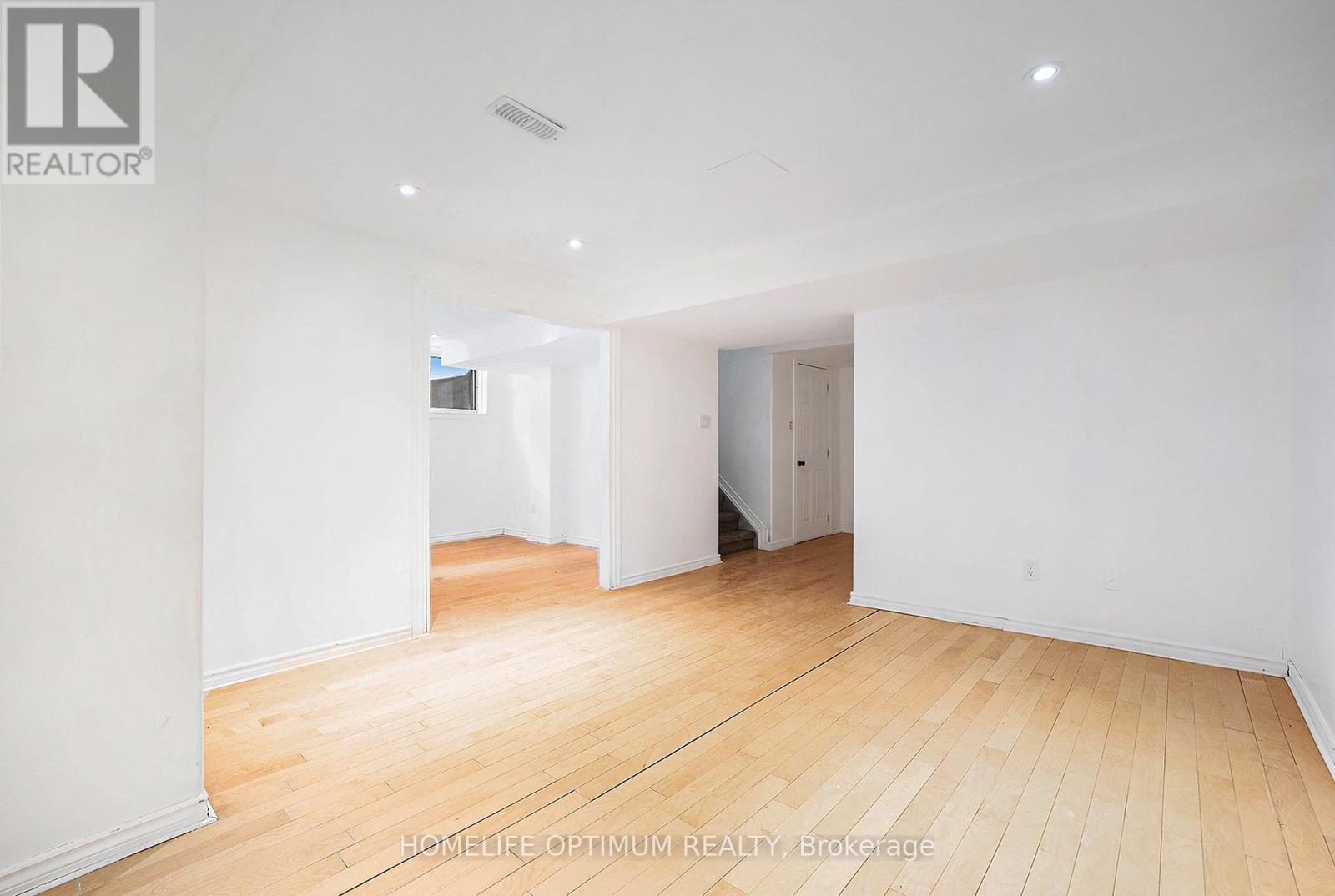 Photo 3 of 863 Taradale Drive, Ottawa ON