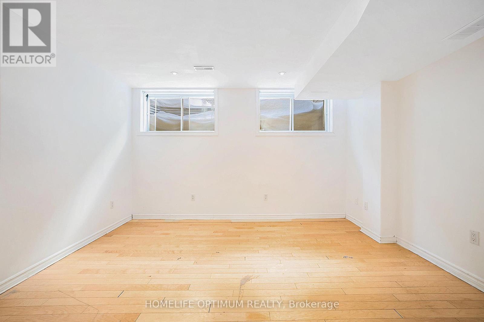 Photo 12 of 863 Taradale Drive, Ottawa ON