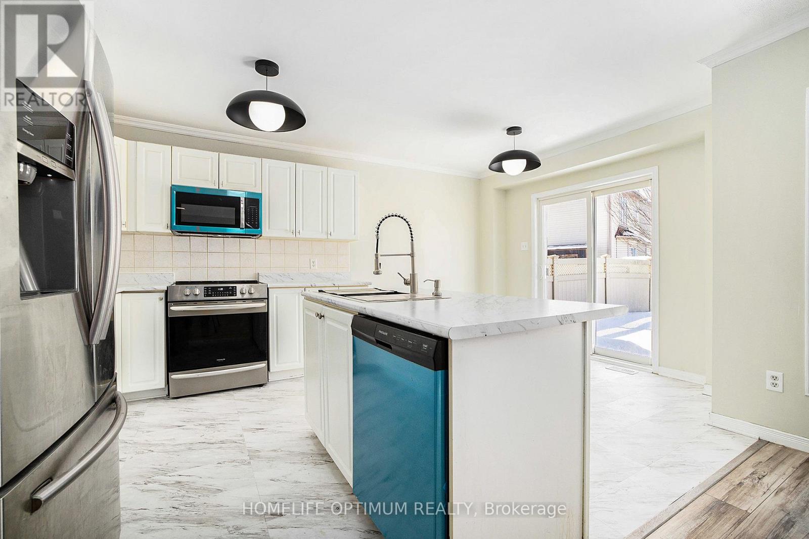 Photo 6 of 863 Taradale Drive, Ottawa ON