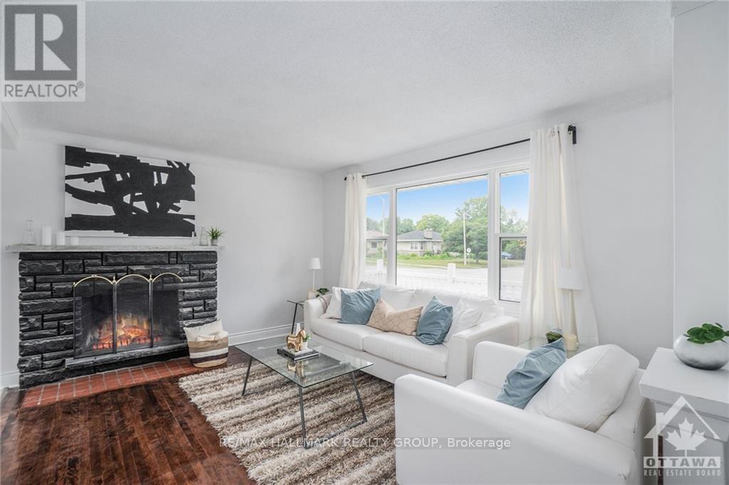 Virtually staged (fireplace not functional)