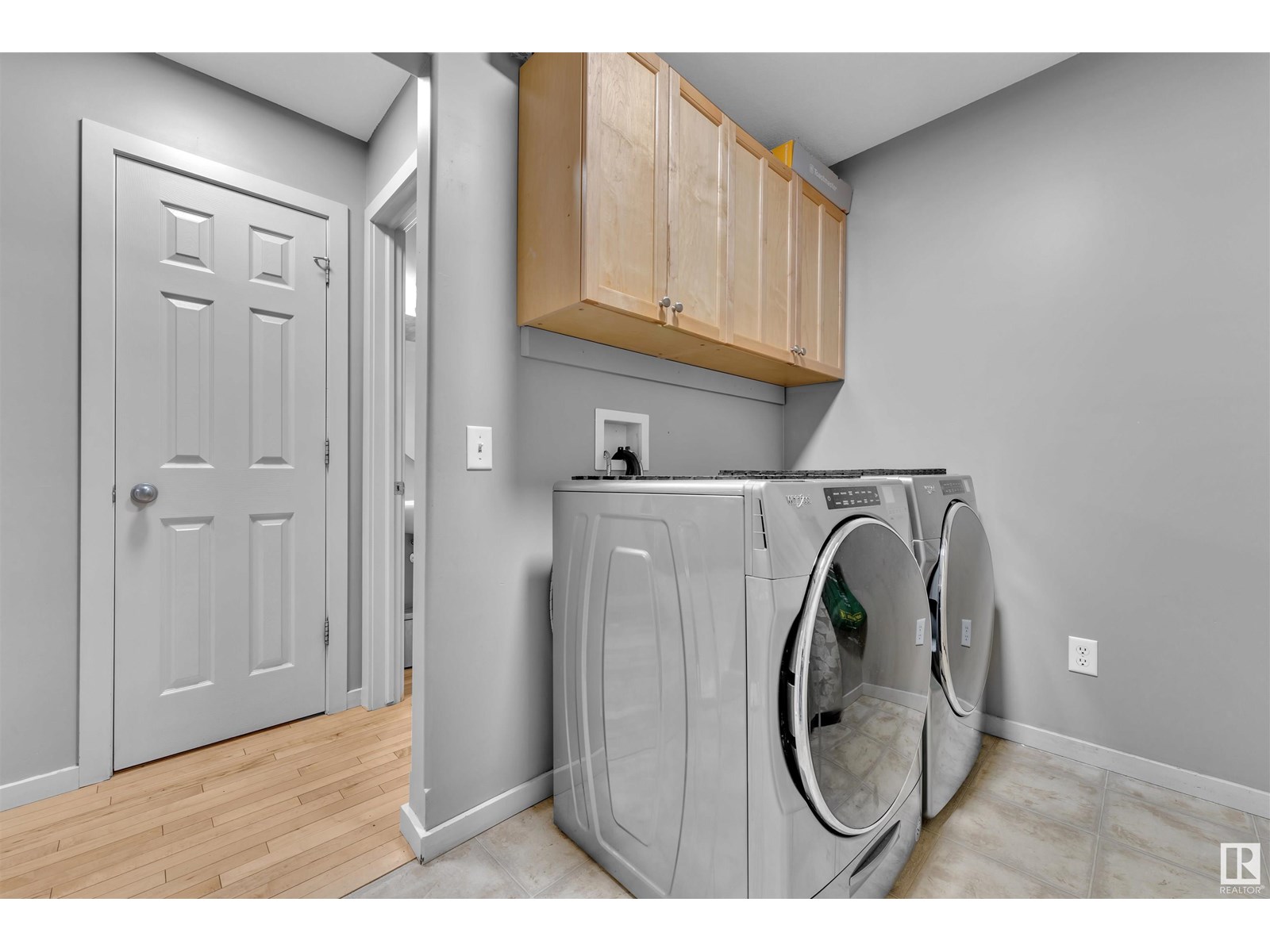 Photo 11 of 3436 28 St Nw, Edmonton AB