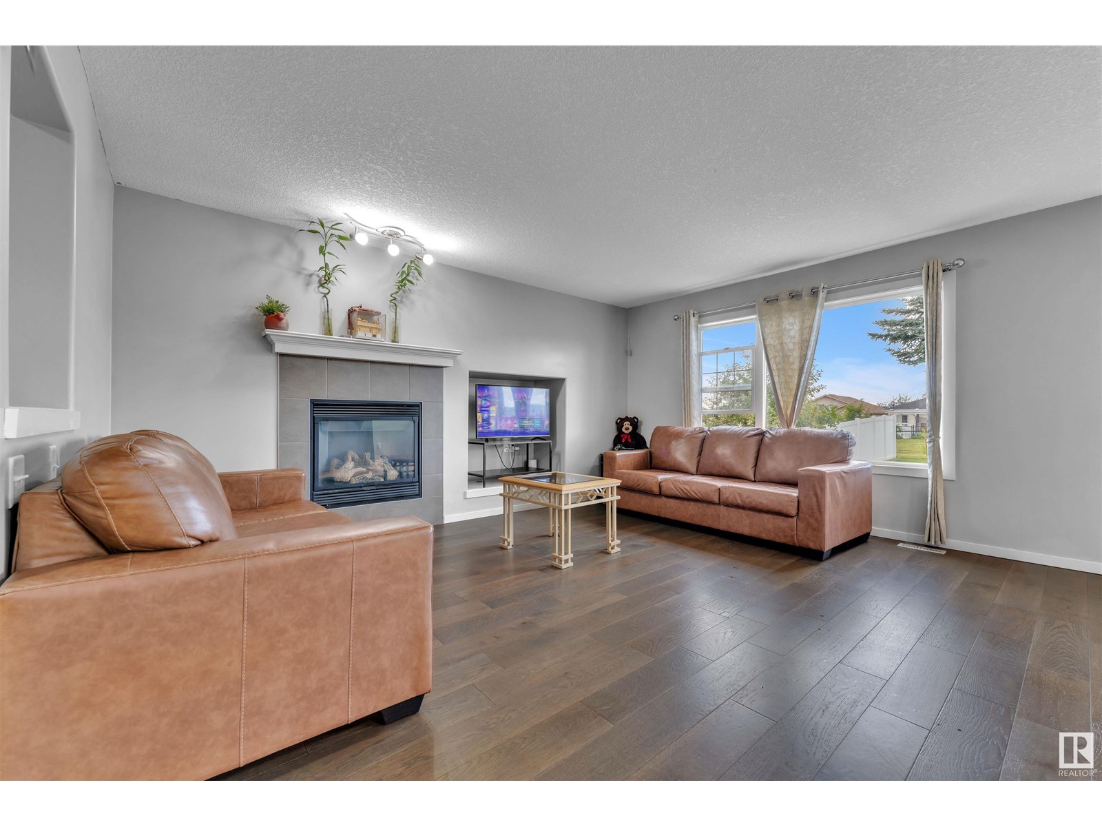 Photo 13 of 3436 28 St Nw, Edmonton AB