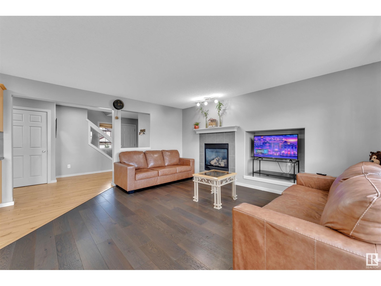 Photo 14 of 3436 28 St Nw, Edmonton AB