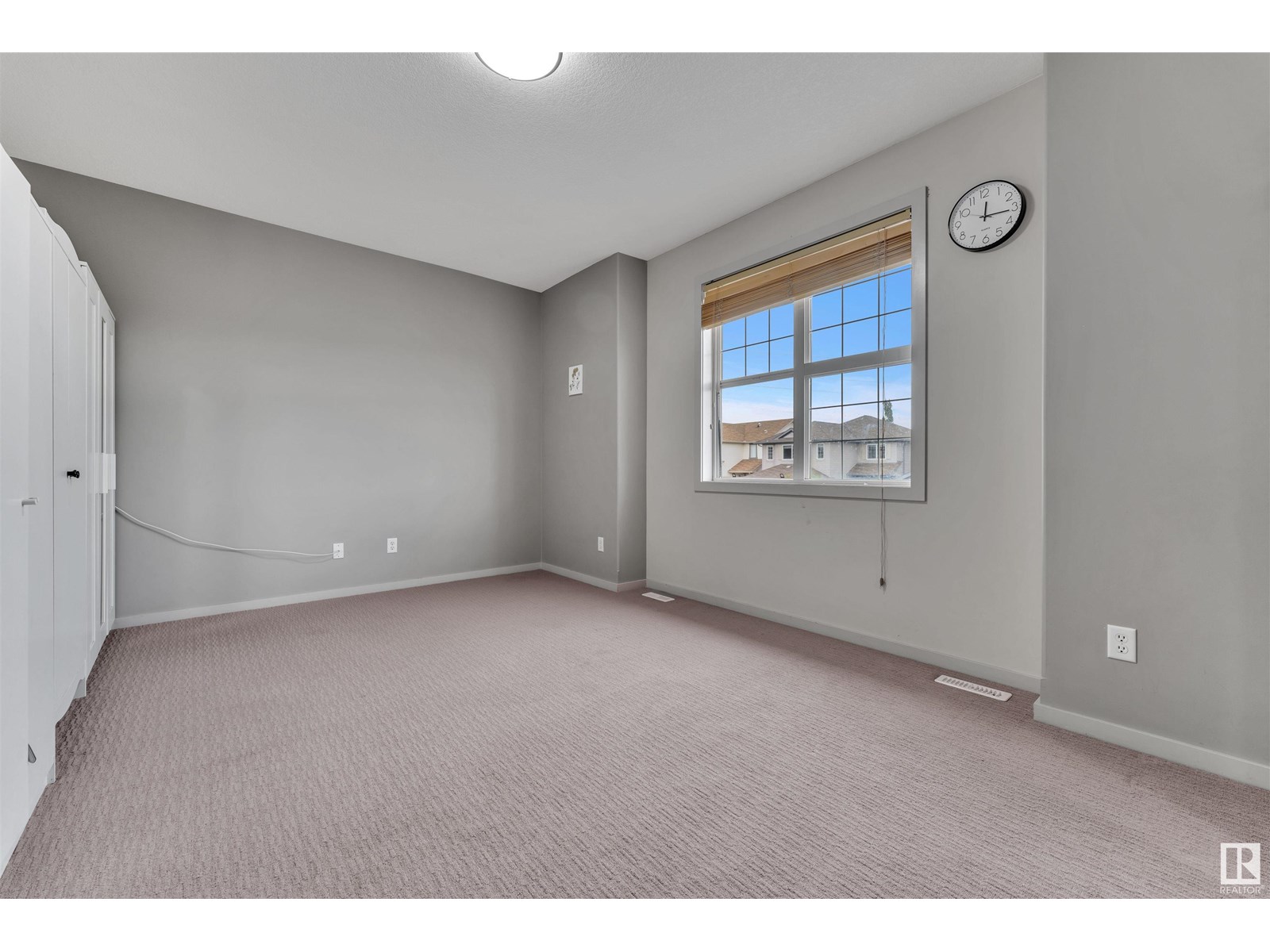 Photo 21 of 3436 28 St Nw, Edmonton AB
