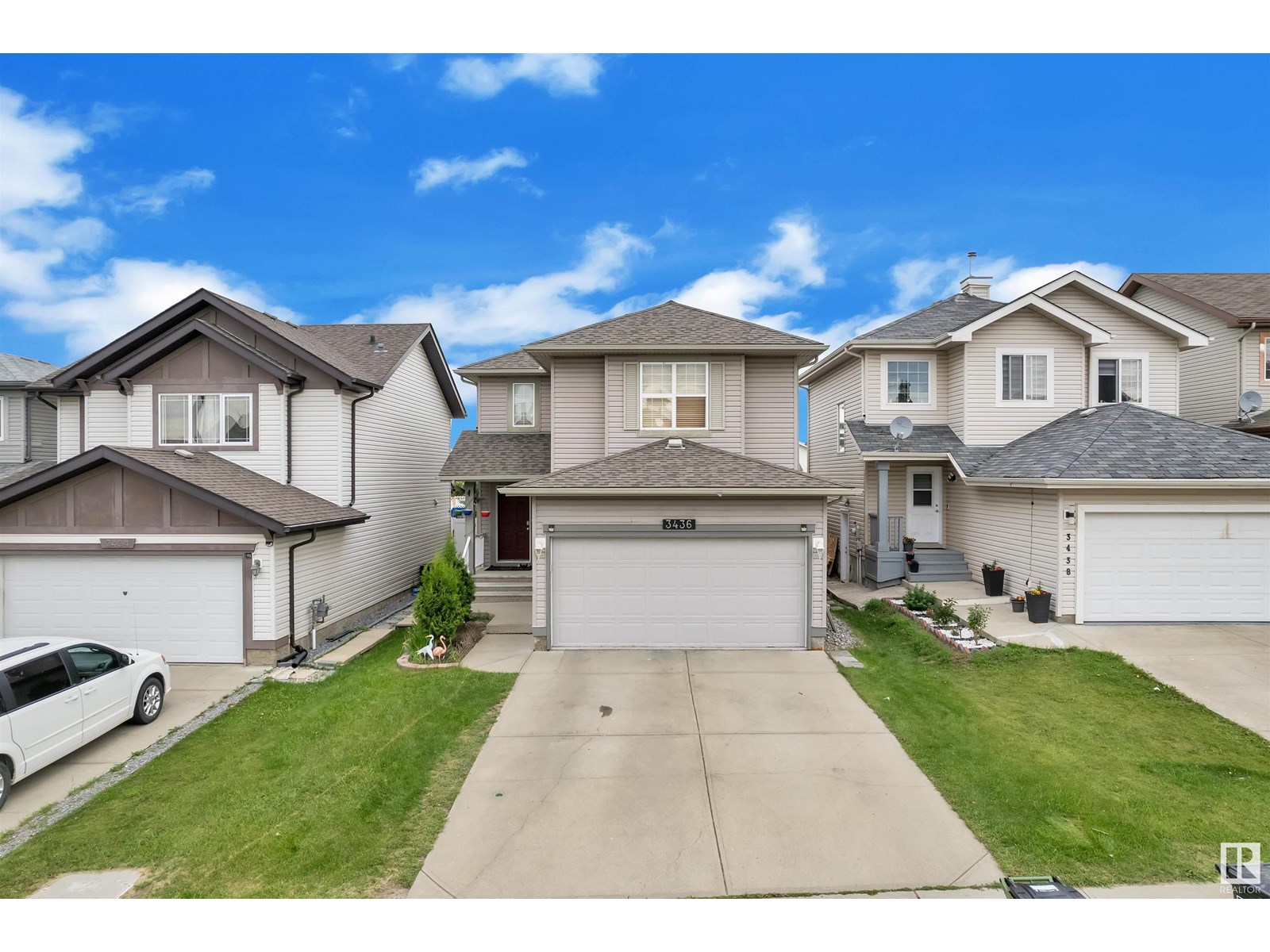 Photo 4 of 3436 28 St Nw, Edmonton AB