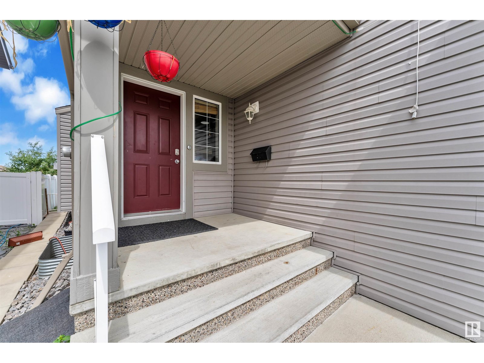 Photo 6 of 3436 28 St Nw, Edmonton AB