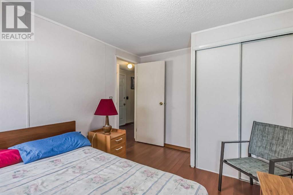 Single Family House Mobile Home for Sale in    Street NW Greenwood/Greenbriar Calgary 