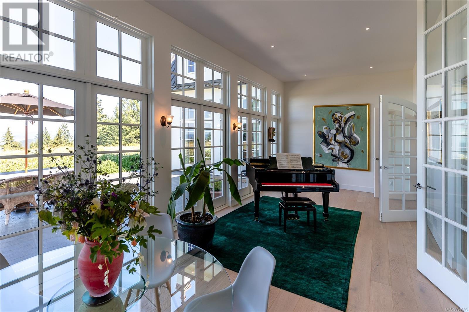  377 Seymour Heights, Salt Spring