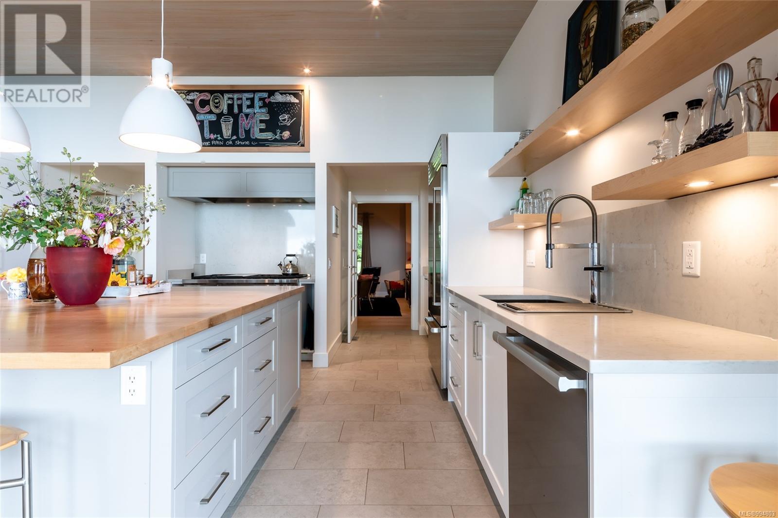  377 Seymour Heights, Salt Spring