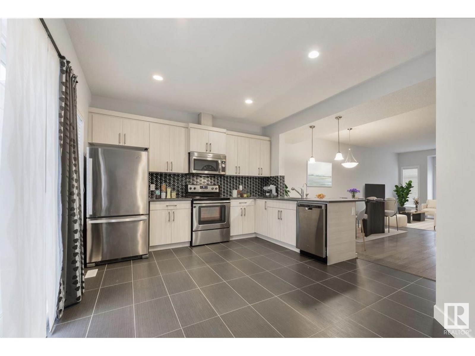 Photo 12 of 35 723 172 St Sw, Edmonton AB