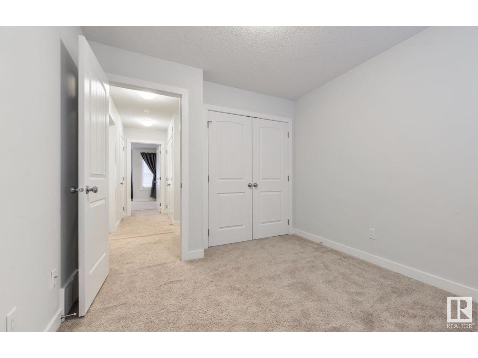 Photo 24 of 35 723 172 St Sw, Edmonton AB