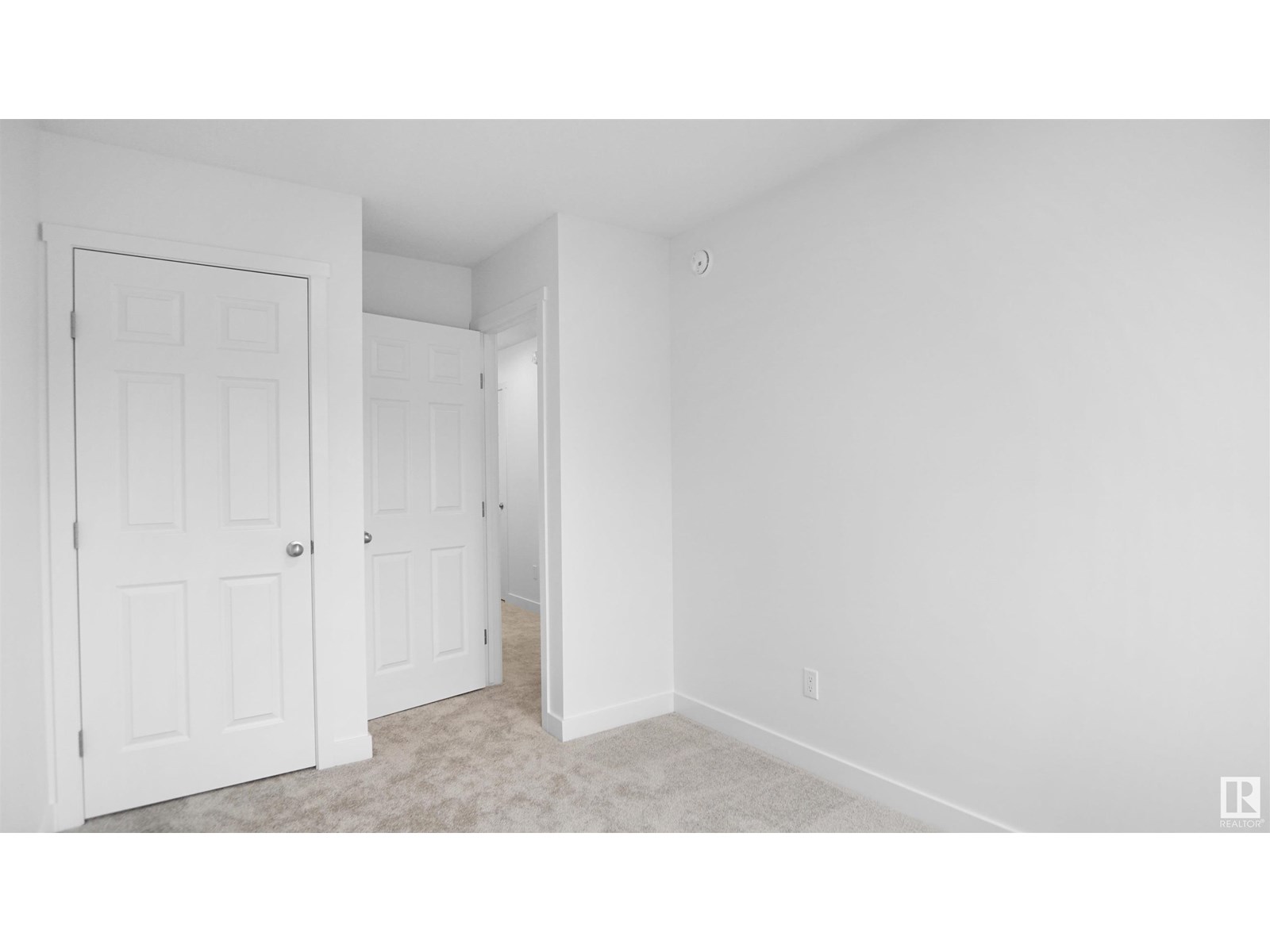 Photo 28 of 20931 16 Av Nw, Edmonton AB