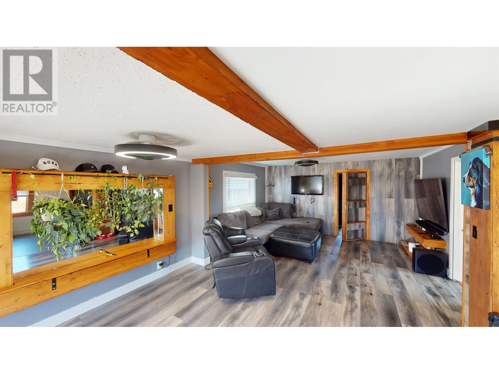 Photo 10 of 11004 101 Avenue, Fort St John BC