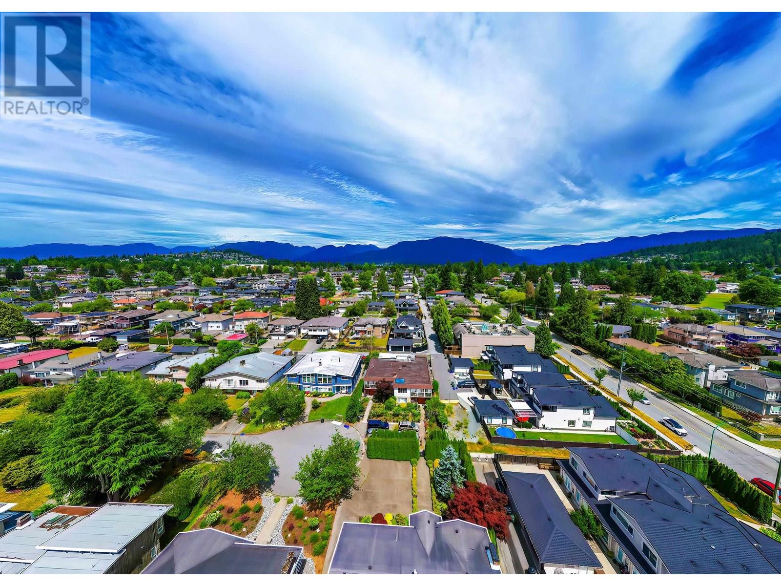 Photo 11 of 1 6691 Winch Street, Burnaby BC