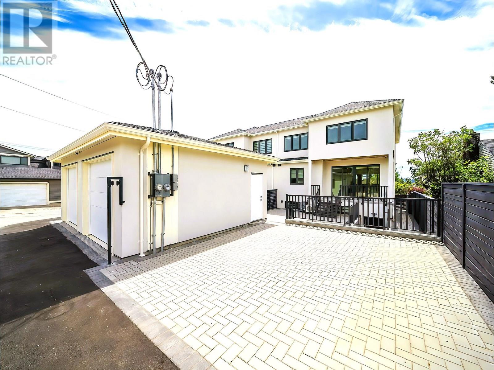 Photo 6 of 1 6691 Winch Street, Burnaby BC