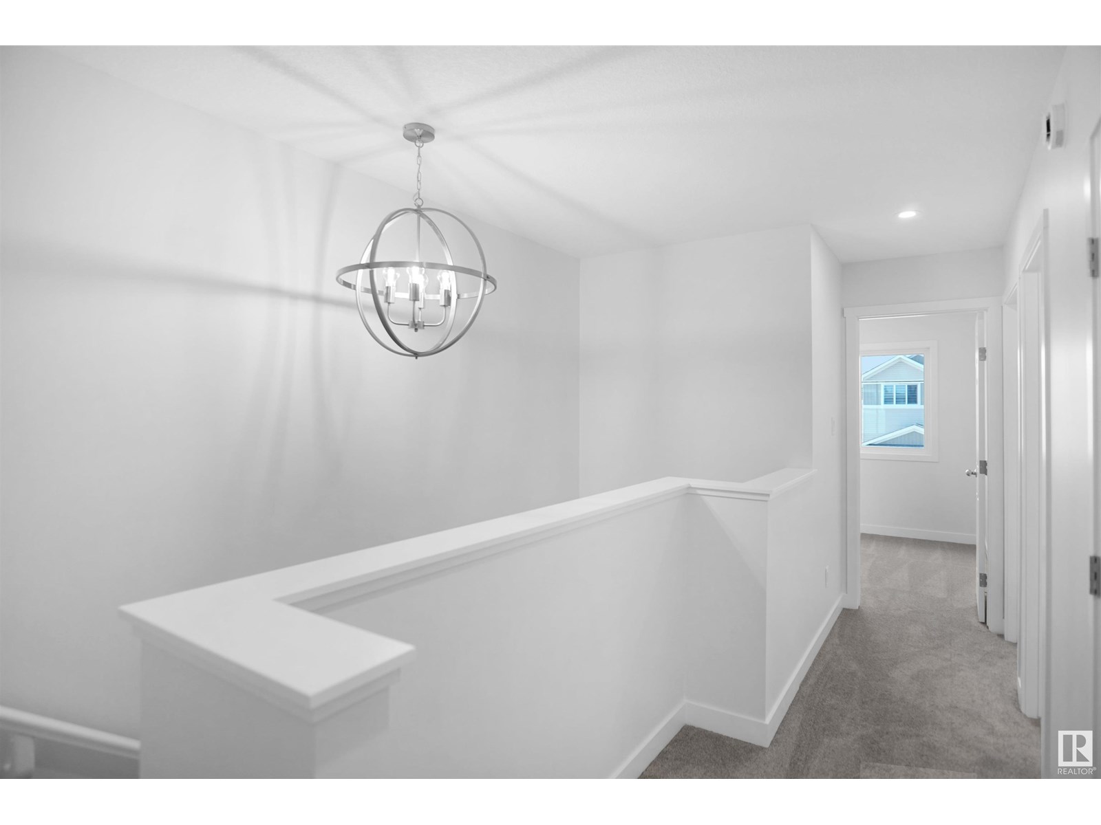Photo 17 of 20935 16 Av Nw, Edmonton AB