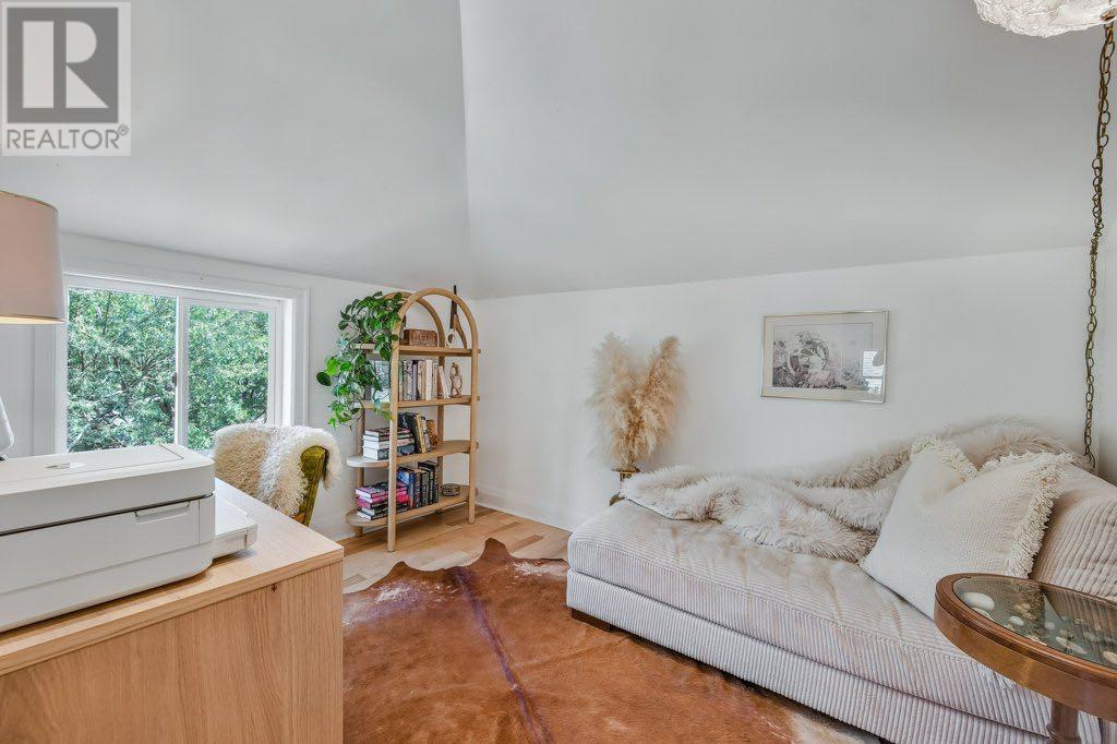 416 14 Avenue NE, Calgary, Alberta