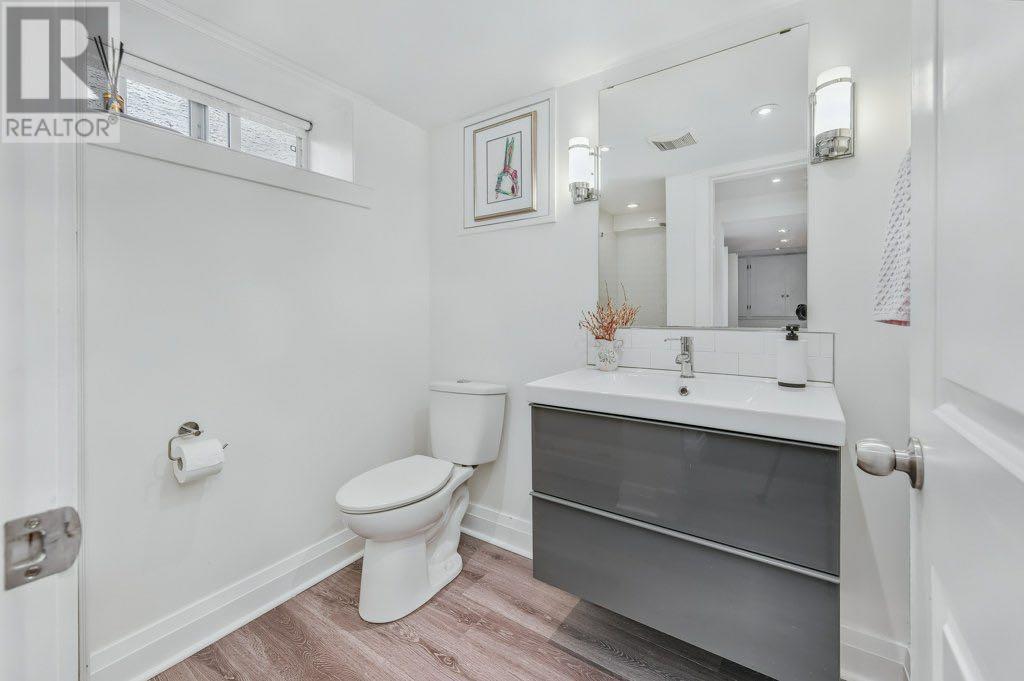Single Family House for Sale in   Avenue NE Renfrew Calgary 