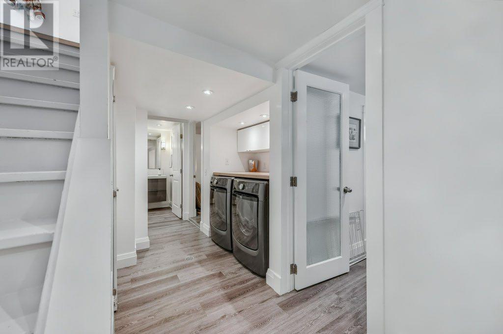 Single Family House for Sale in   Avenue NE Renfrew Calgary 