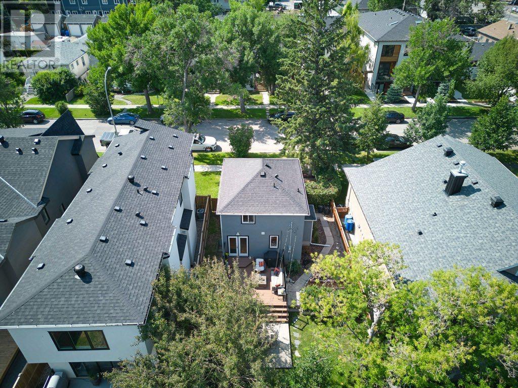 Single Family House for Sale in   Avenue NE Renfrew Calgary 
